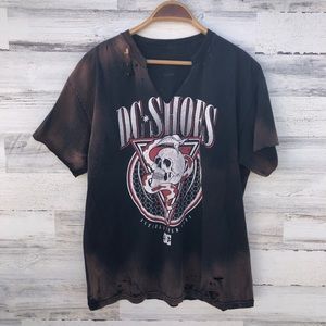 Retro DC shoes restyled distressed skull tee